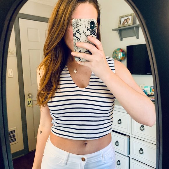 crop tank top! - Picture 2 of 4